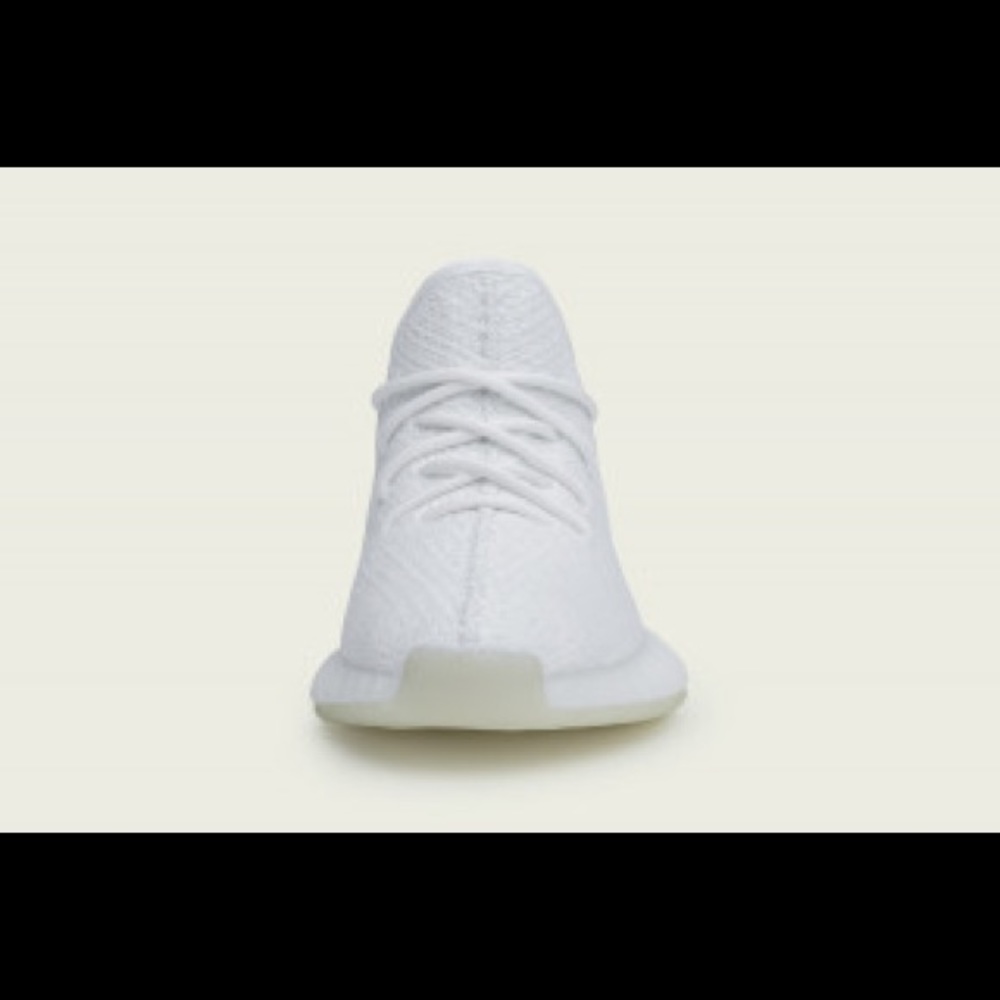💥SOLD💥adidas Yeezy Boost 350 v2 Triple White